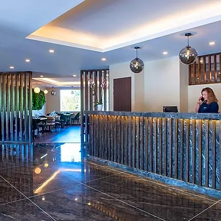 酒店 Hotel Golden Tulip Dieppe 4*